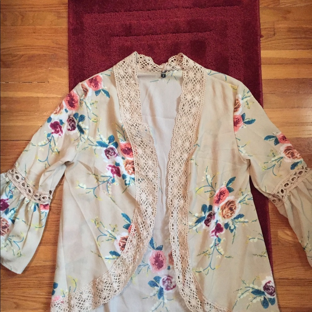 Shirt - Picture 3 of 4